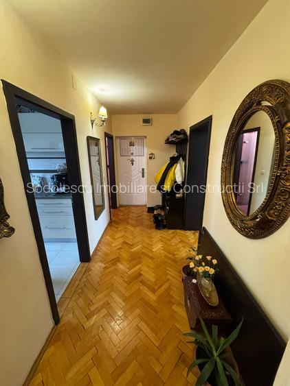 Decomandat si spatios - 10