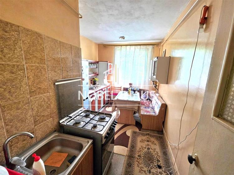 Apartament 3 camere, etajul 2, decomandat, zona Gradina, Barlad - 4