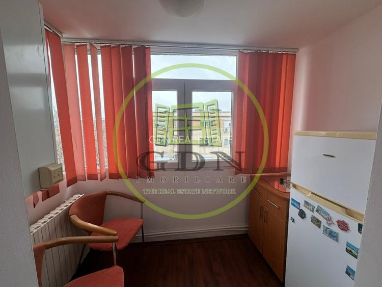 Apartament 3 camere, 64 mp, cartier Rovine, zona Damarin - 8