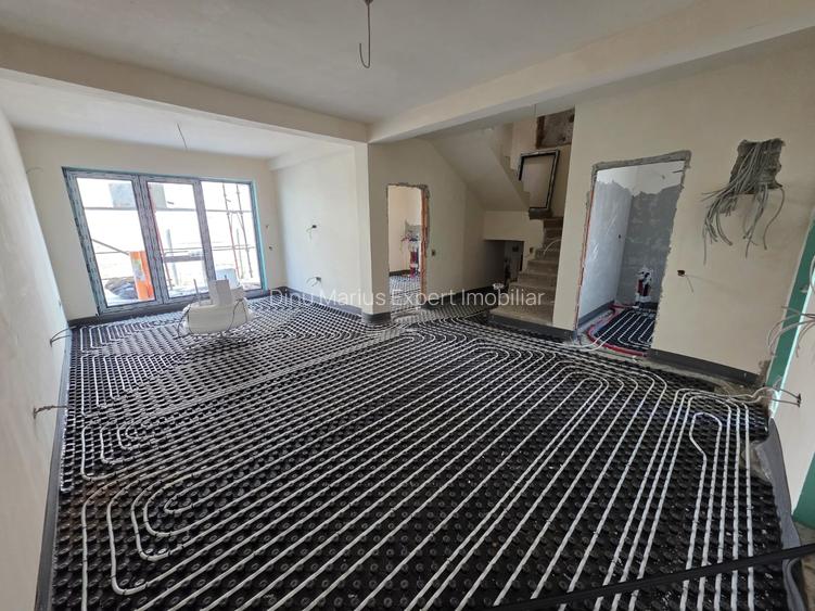 Vila Individuala 4camere si mansarda,1,8KM de METROU,tva inclus,comision 0 - 4