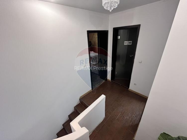 Vila de închiriat 6 camere Piata Victoriei - 18