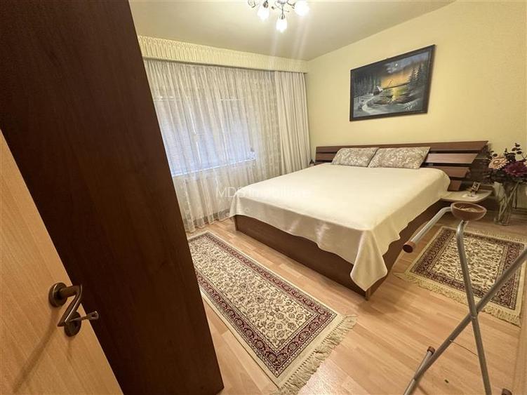 Decomandat la Parter cu Garaj - 7