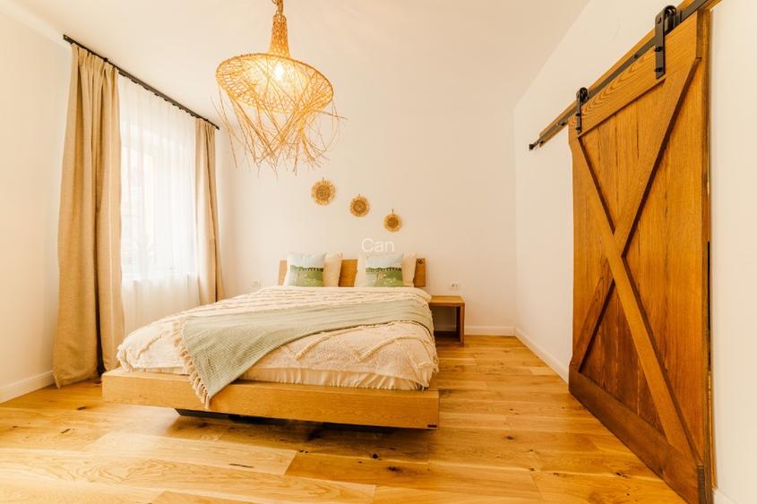 Două imobiliare în regim hotelier, centru istoric  - 4