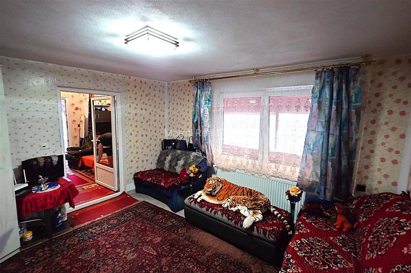 Casa renovata cu acces usor, langa padure - 9