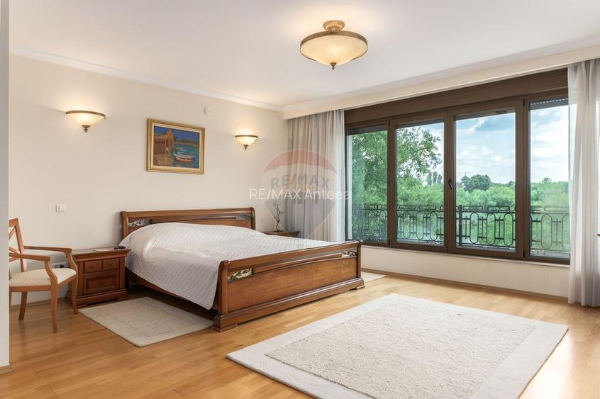 Vila neoromânească cu influențe toscane pe malul lacului Snagov - 33