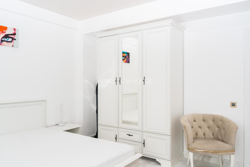 Rafinament la înălțime – Apartament Premium cu Piscină, (Parcare inclusa)(AXV28) - 12