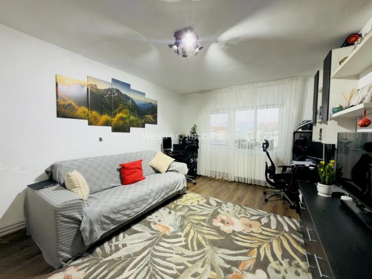 Apartament 3 camere, decomandat, 2 bai, etaj 4/5 zona Aradului - 2