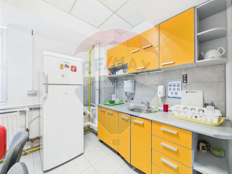 Zona Vitan - Spațiu de birouri suprafata 183 mp - 17