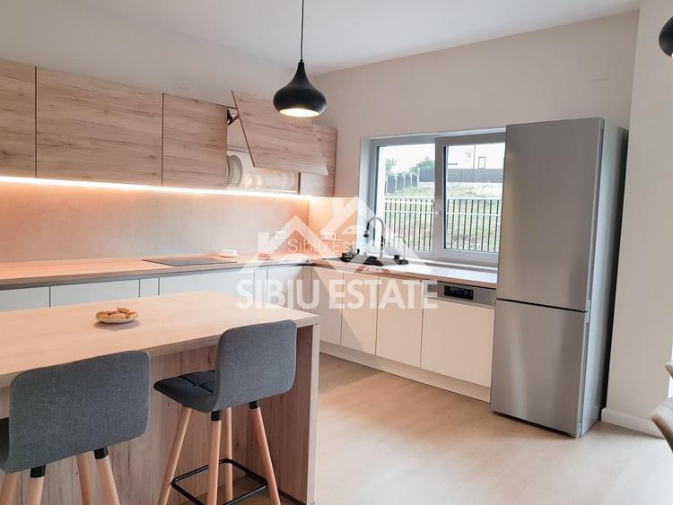 Casa noua de inchiriat cu 4 camere 3 bai-prima inchiriere Cisnadie - 4