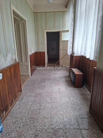 Casa din caramida pentru renovat  3 camere in Nadlac - 6