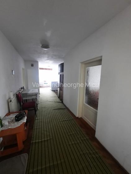 Casa de vanzare  in zona linistita. - 8