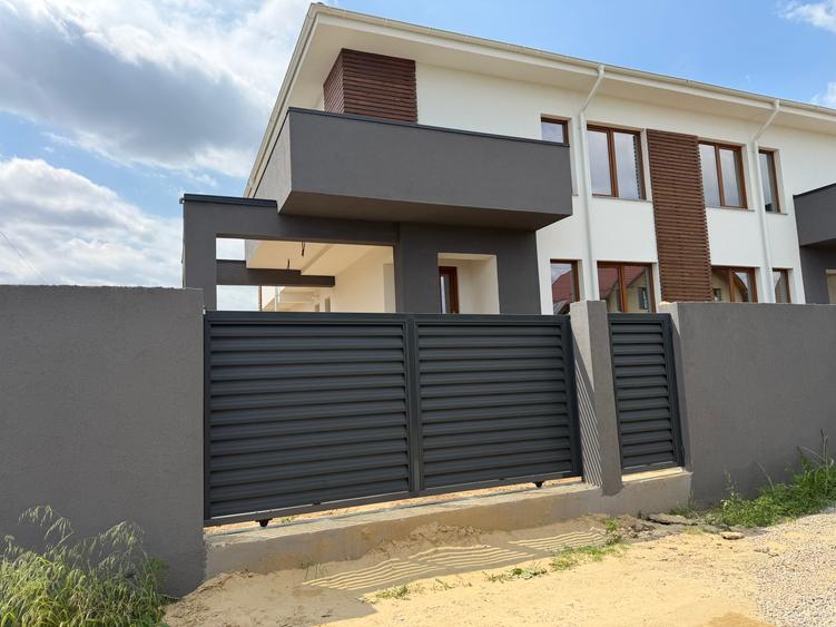 Casa Individuala Cuplata de vanzare in Paulesti