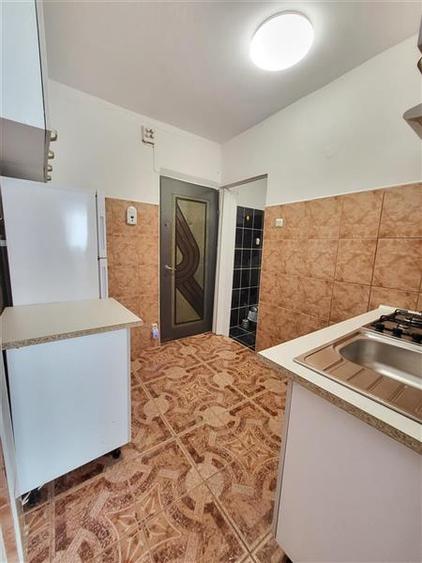 Vanzare Garsoniera, Uzina2, etaj 1, mob utilata,insorita