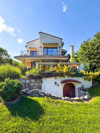 Casa speciala pe malul lacului Scrovistea | Ponton | Padure | Livada
