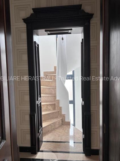 Vila neoclasica urbană | Palatul Parlamentului - 11