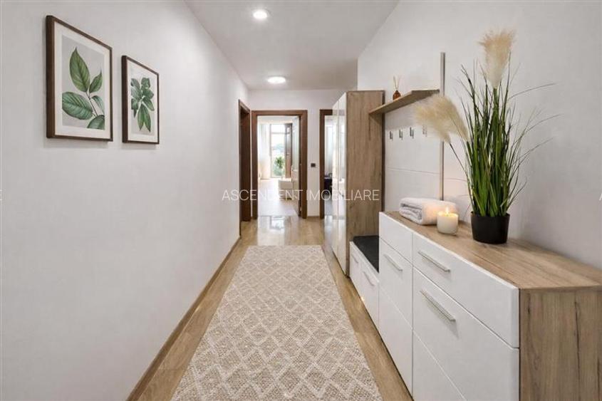 Cu orizont catre munti, decomandat si accesorizat cu parcare, Isaran, Coresi, Tr - 5