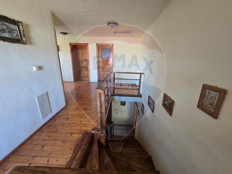 Casă spațioasă 331 mp utili + 5175 mp teren | Piscină interioară - 10