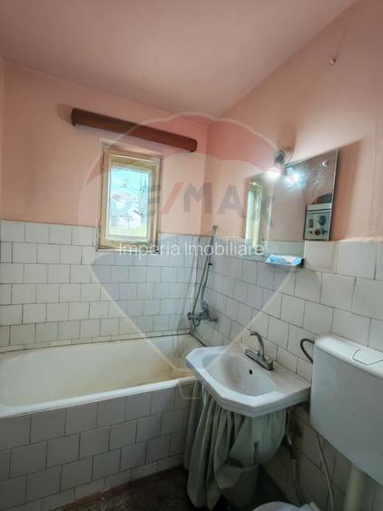 Apartament cu 4 camere la 5 minute de Scoala NR 24 - 7