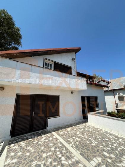 Povestea unei case la doar 200 m de valuri, cu piscina si terasa panoramica - 15