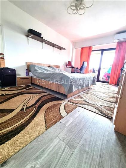 4 Camere | Panorama spectaculoasa spre munti | 2 km de  Coresi | etaj 8/9| 2 loc - 5
