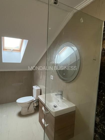 Casă cu 7 camere, 4 băi, 265 mp utili, P+M, Oradea. - 11