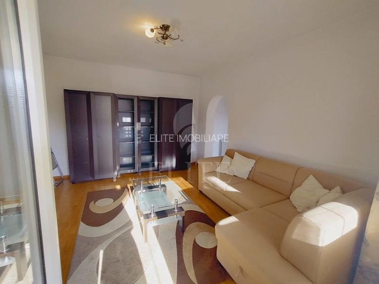 Apartament 2 camere în zona HOREA - 11
