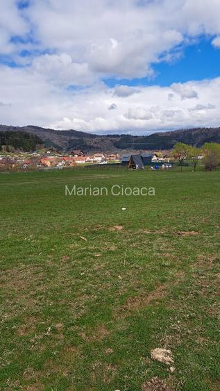 Teren intravilan de vânzare la munte ! - 9