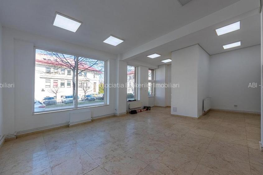 Cornetu, vizavi de Primarie 124mp - 4