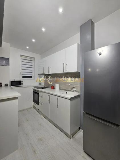 2 Camere de inchiriat | Magheru | Metrou |  - 5