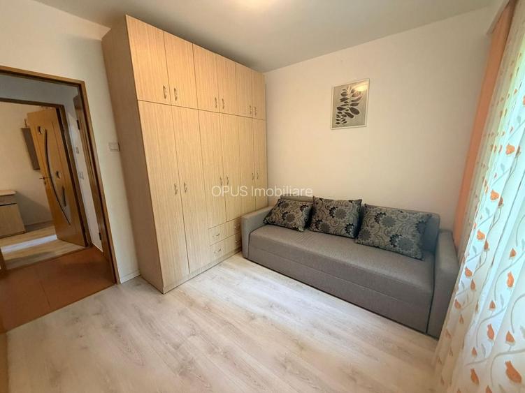 Apartament 3 camere, zona BIG - 9