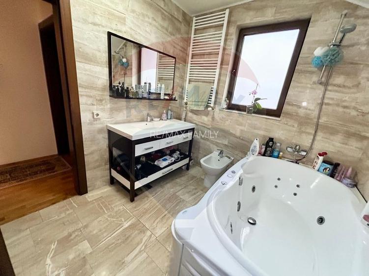 Casa/Vilă cu 4 camere de vânzare in Santandrei - 13