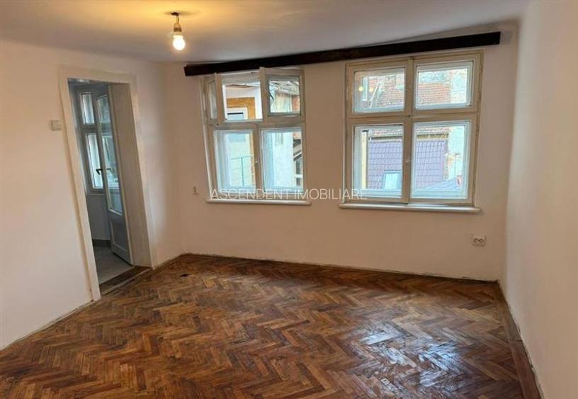 Cu terasa, Centrul istoric, Brasov - 2