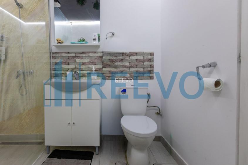 Clădire și teren de investiție, central Roman - 18