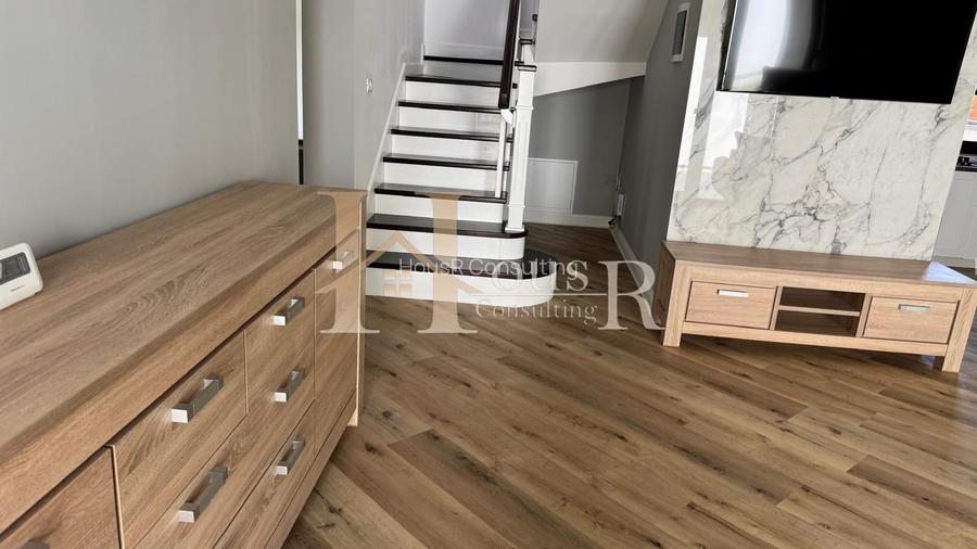 Casa despartita prin Garaj.Langa Padure.Liniste.Intimitate - 6