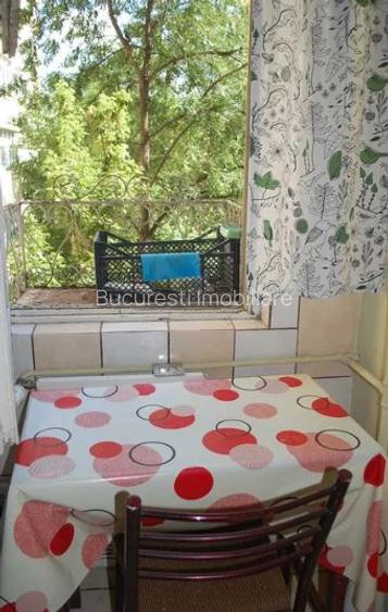 Garsoniera,B-dul Lacul Tei,bl.reabilitat,et.3/10,DECOMANDATA,Amenajata,Libera - 5