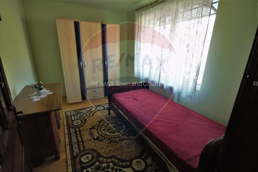 Casă / Vilă cu 7 camere de vânzare - 32