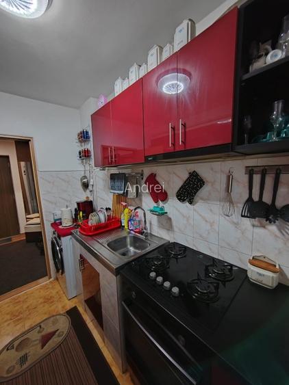 Vând apartament cu 2 camere + boxa inclusa in CF - 7