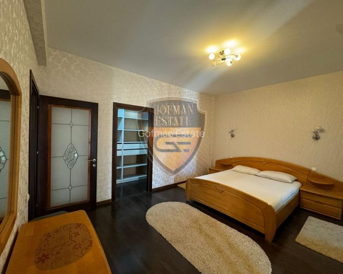 3 camere 180 mp + Parcare privata. Peninsula, Centrul Vechi, Piata Ovidiu - 11