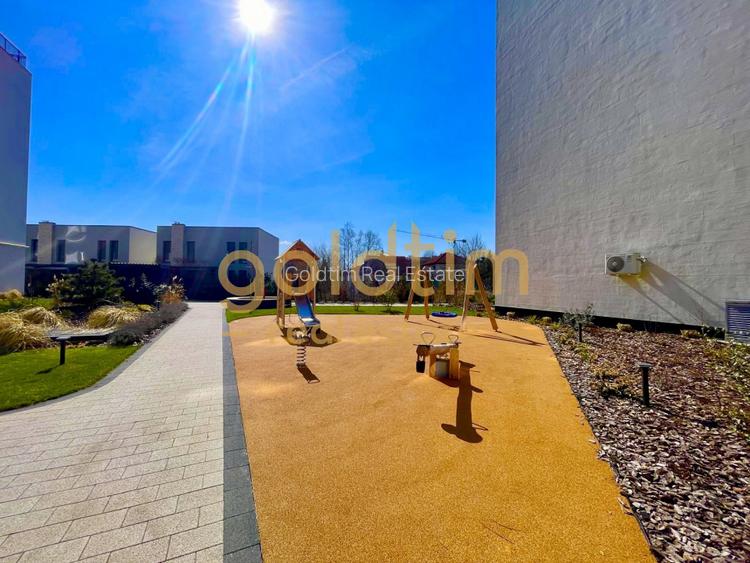 NOU/ FIRST RENT/ SCOALA AMERICANA - 39