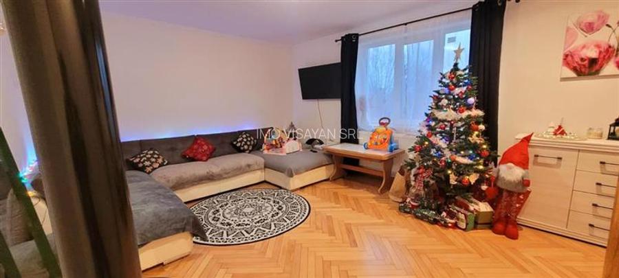 apartament spatios la casa cu gradina,Cisnadie,comision 0 - 4