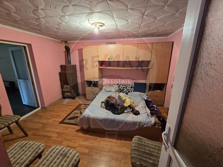 Casă / Vilă cu 4 camere de vânzare în zona Periferie - 5