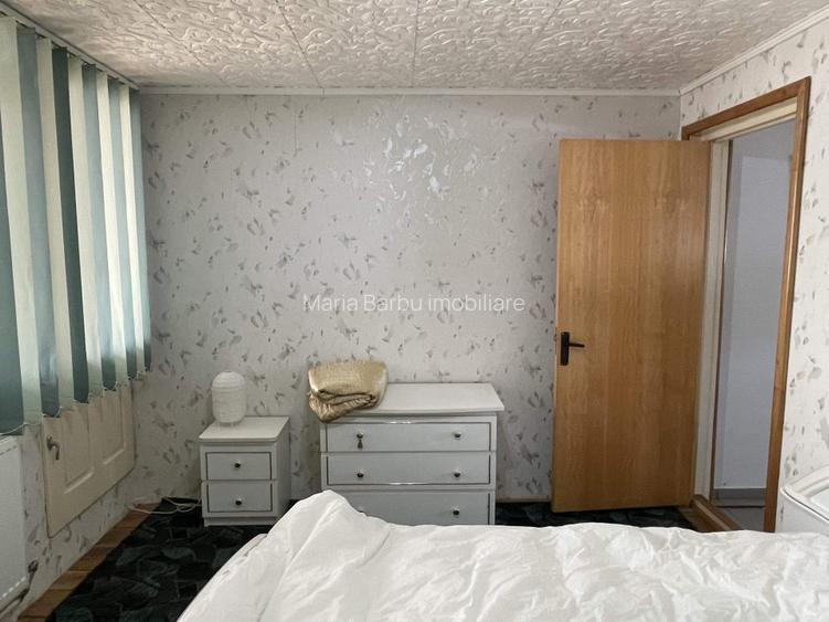 Vila S+P+E, 6 camere, 2 garaje, T=556 mp, zona orasul de jos - 13