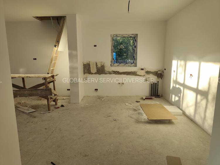 FARA COMISIOANE in Gulia vatra Satului la drum asfaltat casa 4 camere 2 bai P+M - 30