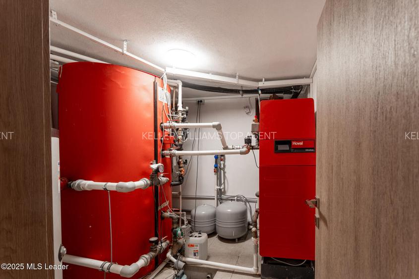 Vila pe malul lacului Mogosoaia | 617 mp total, teren 1182 mp - 35