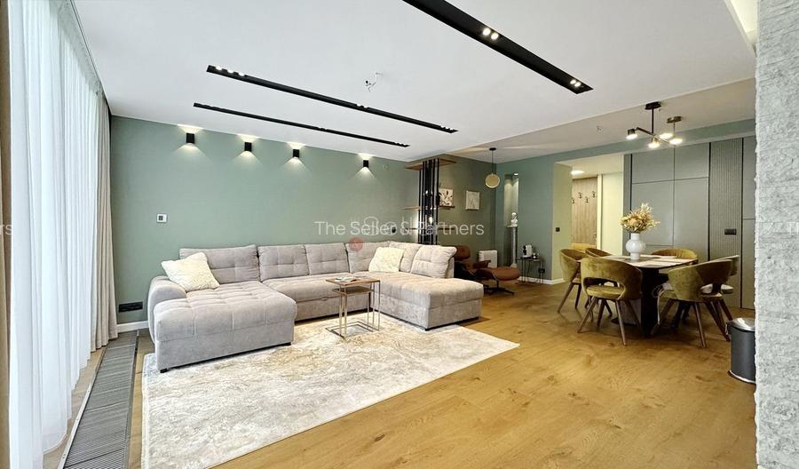 Terase generoase cu vederea spre padure - 2