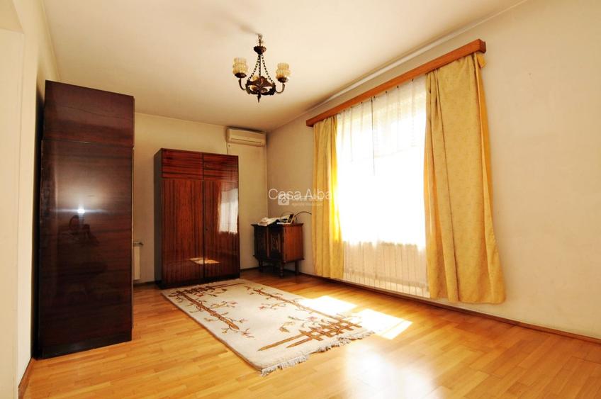 Centru, proprietate Parter + Etaj + Mansarda, disponibila imediat - 5