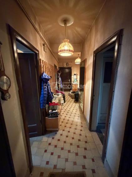 3 camere Piata Victoriei decomandat,garaj,et. 2,1968,metrou,91 mp,boxa - 5