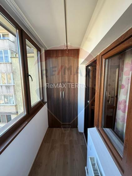 DE INCHIRIAT  APARTAMENT 4 camere zona centrala - 13