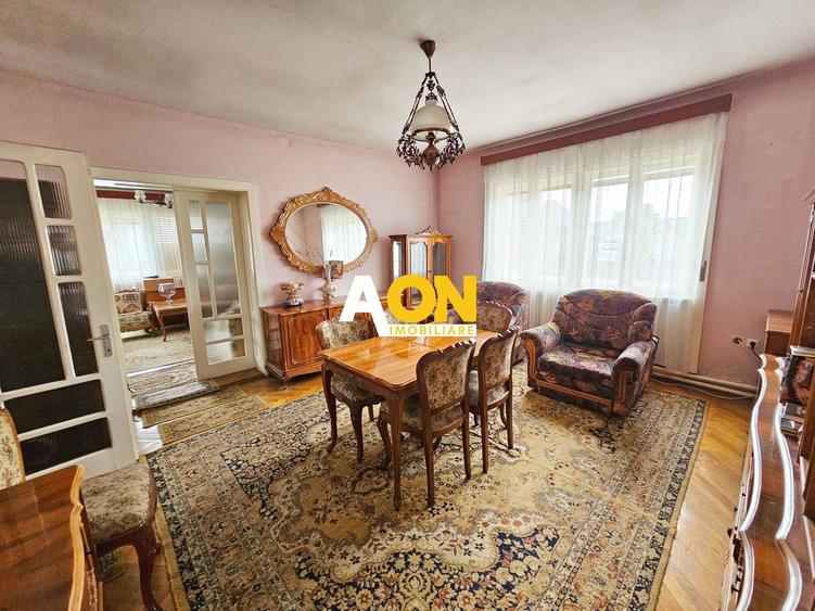 Casa 4 camere, 618 mp teren, zona Centru