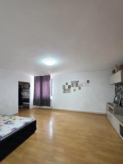 Muntele Mare | Casa cu 5 Camere | 200 mp | 8 Minute de Metrou | COMISION 0%